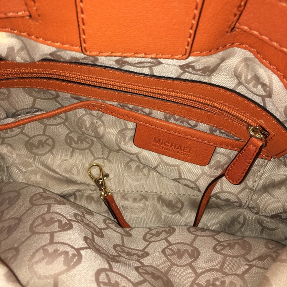 Michael Kors pumpkin leather handbag, NWOT - Picture 4 of 6